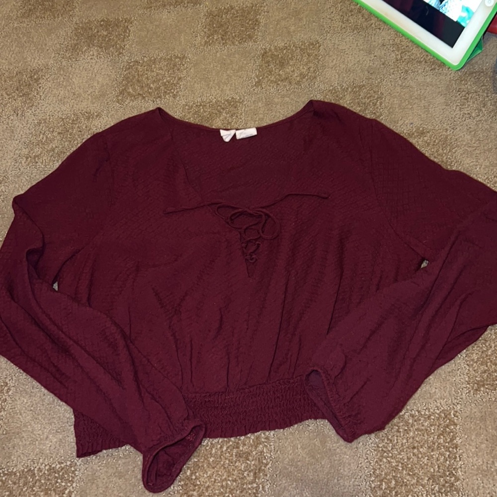Sky and sparrow Maroon lace up top